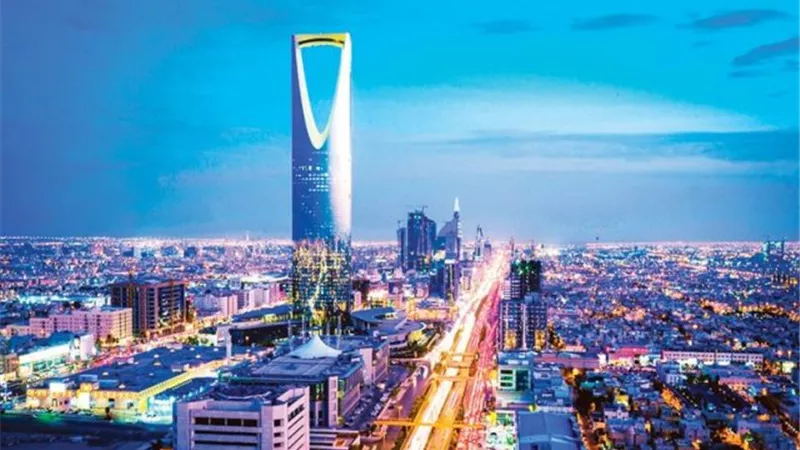 السعودية.. 40 مليار دولار إيرادات السياحة بالنصف الأول