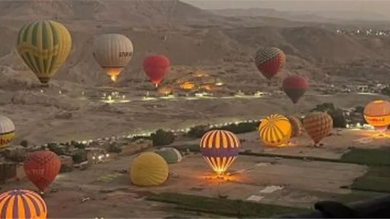 510 سائح على متن 25 رحلة بالون فى سماء الأقصر