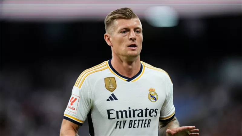 محاولات داخل ريال مدريد بإقناع كروس بالتراجع عن الاعتزال