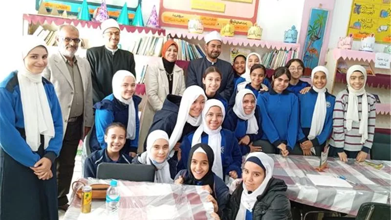الأزهر يناقش الوسطية ونبذ العنف في مدارس الإسماعيلية