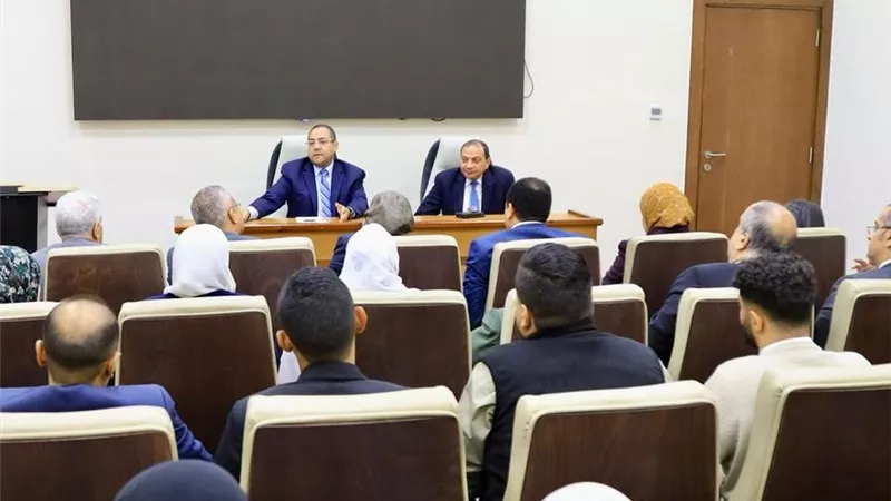المركزي للتنظيم والإدارة يستعرض تجربة الانتقال للعاصمة الإدارية
