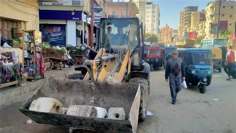 حملات مكبرة لرفع الاشغالات بمركزي سمالوط ومطاي
