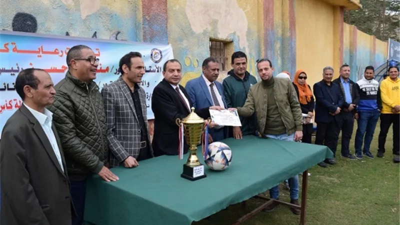 حقوق بنى سويف تفوز بكأس رئيس الجامعه