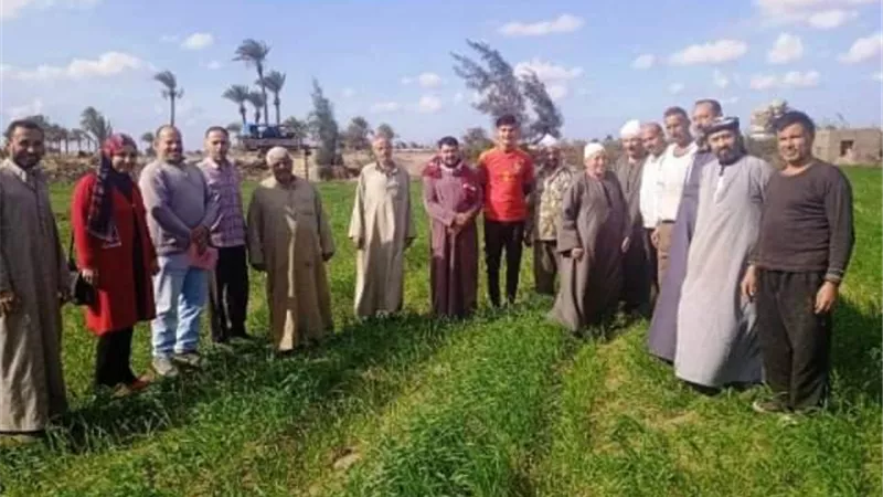 زراعة الشرقية تُنفذ مدرسة حقلية لمزارعي قرية بني أيوب بأبو حماد