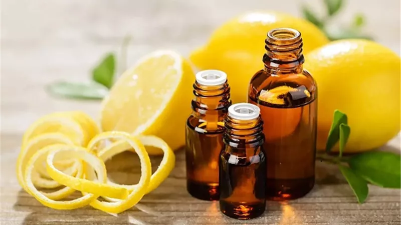 فوائد زيت الليمون للشعر والبشرة