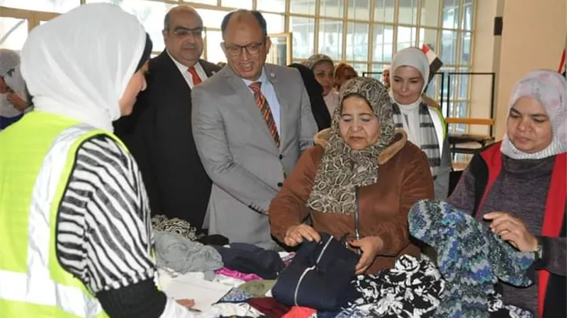 جامعة حلوان تنظم معرضًا خيريًا للملابس بأسعار رمزية