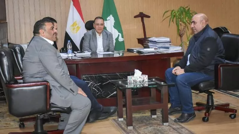 محافظ الشرقية يلتقي عددا من أعضاء البرلمان