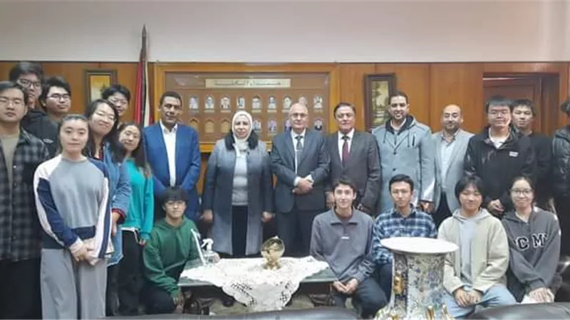 تخرج دفعة من طلاب جامعة شنغهاي بألسن عين شمس