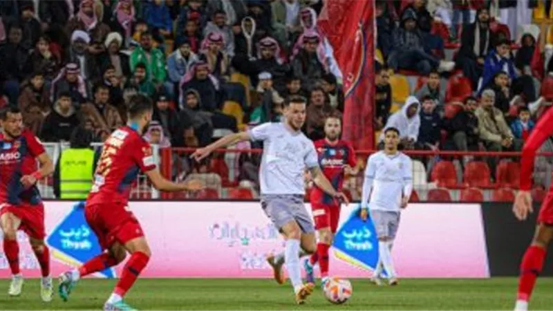 ضمك يكتسح الطائى بثلاثية مثيرة فى الدورى السعودى