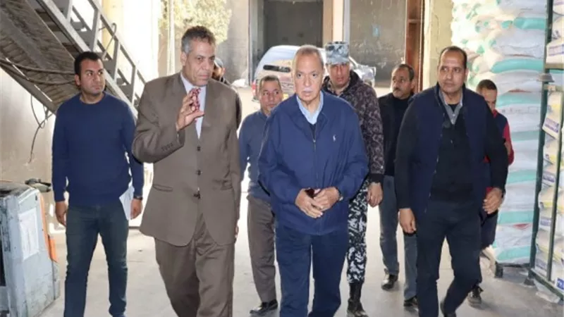 الهجان يتفقد أحد مصانع تعبئة المنتجات الغذائية بالقناطر الخيرية