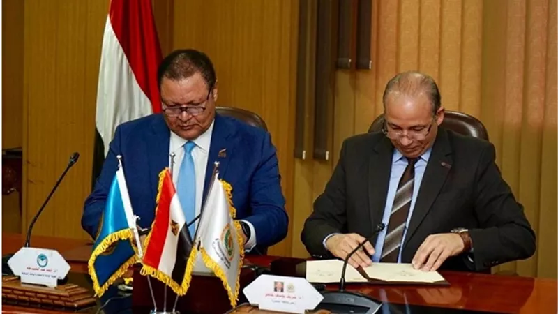 توقيع بروتوكول تعاون مشترك بين الاعتماد والرقابة الصحية وجامعة المنصورة