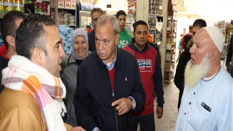 الهجان يتفقد أعمال النظافة بشبرا وعددا من منافذ بيع السلع الغذائية بالخصوص