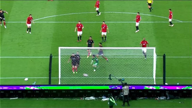 ياسر ابراهيم يضع الاهلى فى المقدمة بهدف فى شباك أوراوا.. شاهد