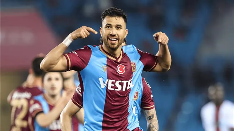 تريزيجيه يقود تشكيل المتوقع طرابزون أمام باشاك شهير بالدوري التركى