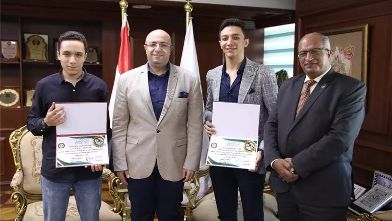 محافظ بنى سويف يستعرض التقرير السنوى لجهود مديرية التعليم