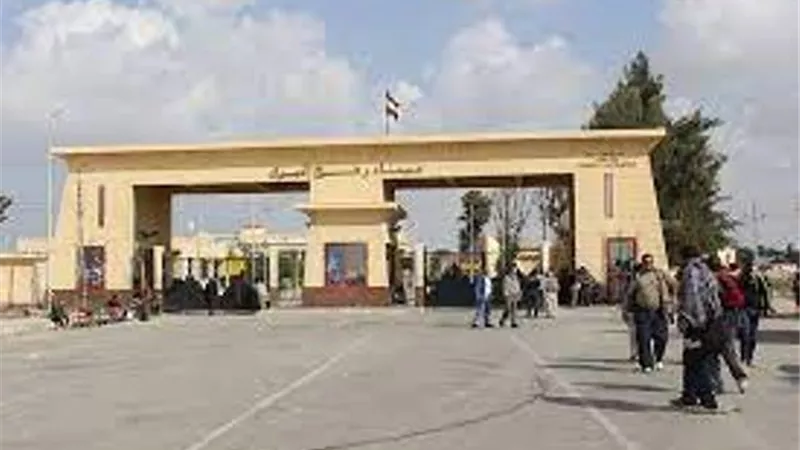 وصول 6 شاحنات وقود إلى غزة ..و250 من حاملى الجنسيات المزدوجة لمعبر رفح