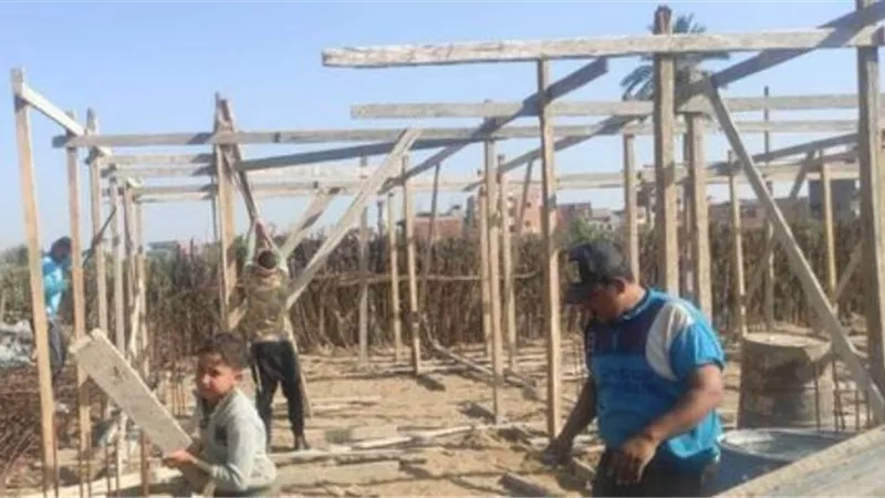 إزالة فورية لحالة تعد بالبناء المخالف بالقصاصين في الإسماعيلية