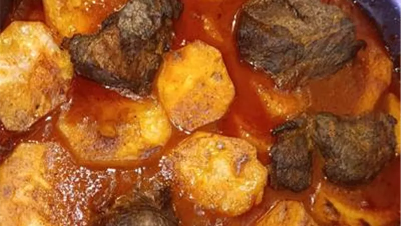 طاجن بطاطس بالحم