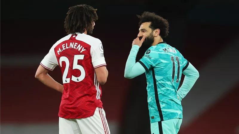 محمد صلاح يقود تشكيل ليفربول والنني علي مقاعد بدلاء آرسنال