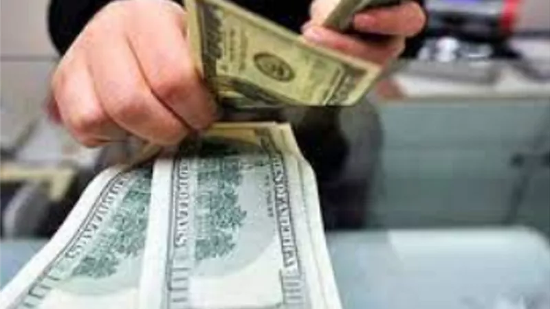 عميد اقتصاد بني سويف: نقص الدولار تسبب في ارتفاع كبير بالإنتاج