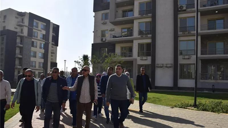 مسئولو الإسكان في جولة تفقدية بالشيخ زايد