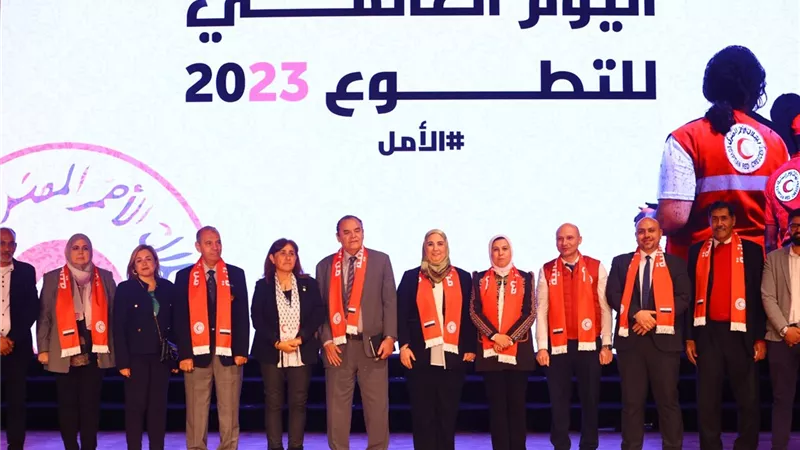 القباج تشهد احتفالية الهلال الأحمر المصري باليوم العالمي للتطوع