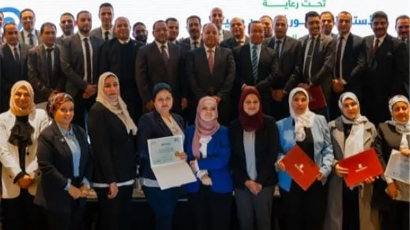 حصول 21 من أبناء مصلحة الضرائب علي الرخصة الدولية