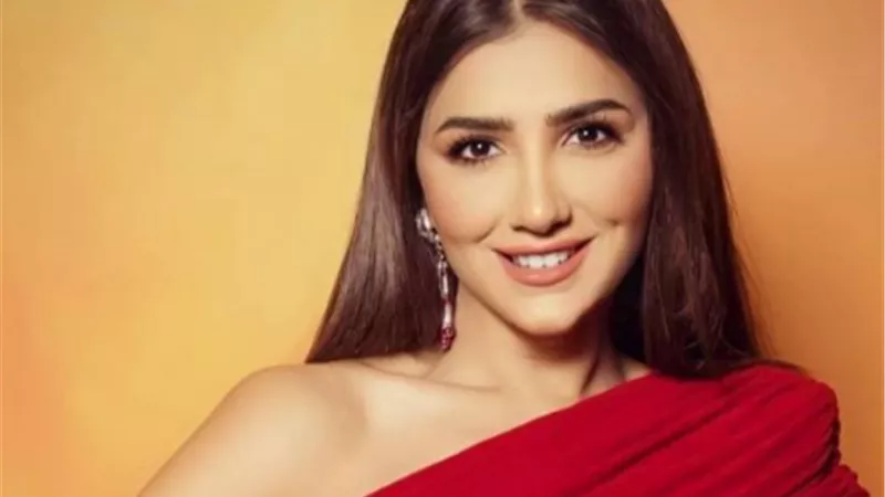 مى عمر تستعرض رشاقتها من داخل صاله الجيم