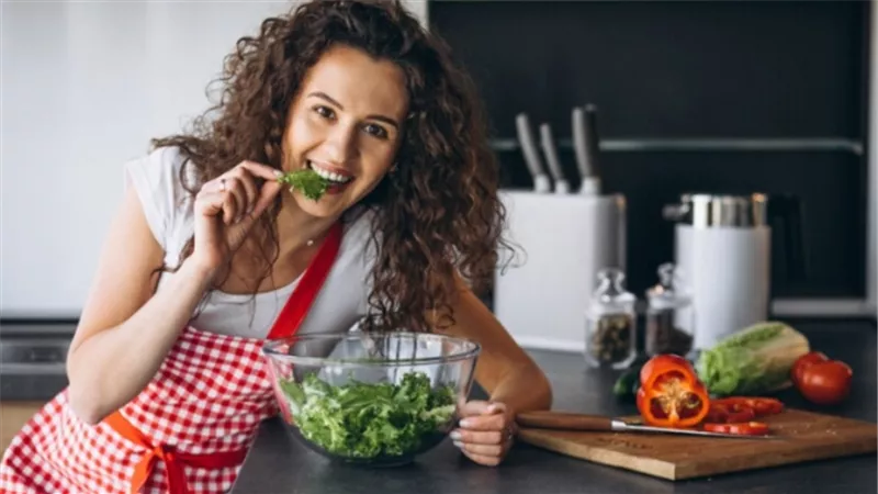 ماذا سيحدث لجسمك إذا تناولت الأطعمة النباتية