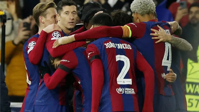 برشلونة يبحث عن مدافع جديد في يناير