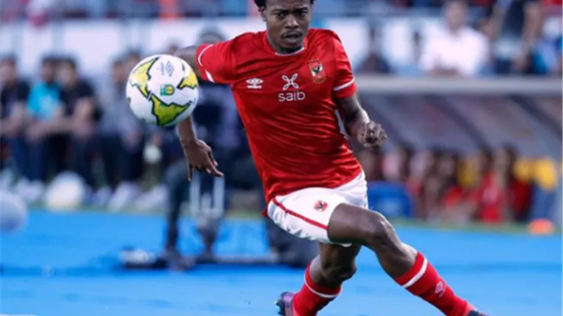 بيرسى تاو يقود هجوم الاهلى امام سيراميكا فى السوبر
