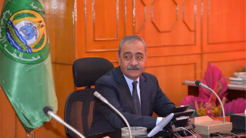 محافظ الإسماعيلية يستعرض خطة المجلس القومي للسكان