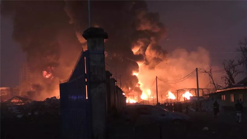ارتفاع حصيلة ضحايا انفجار مصنع في إندونيسيا إلى 18 شخصا