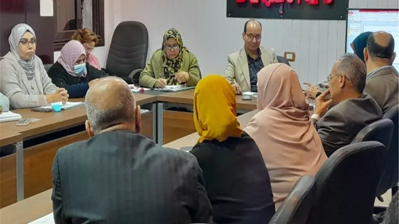 الجزار يناقش عدداً من النقاط الهامة مع مديري الإدارات الصحية بالقليوبية