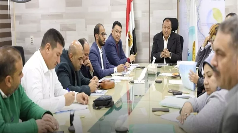 رئيس مياه المنيا يؤكد على جودة تنفيذ الاعمال بقري حياه كريمة