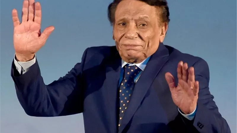 الفنان عمرو دياب