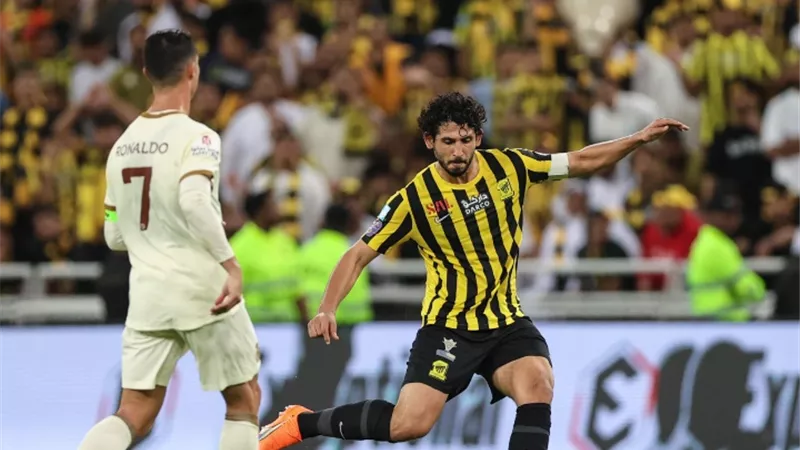 طاقم حكام يوناني لمباراة النصر واتحاد جدة