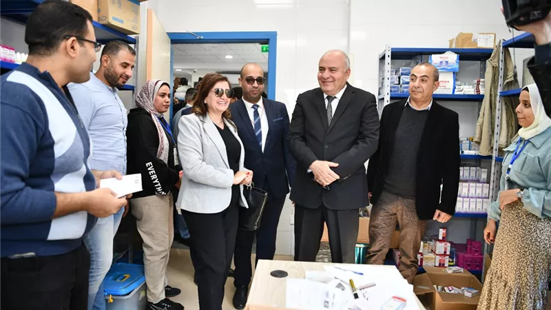 محافظ قنا يفتتح فاعليات قافلة جامعة عين شمس الطبية بقوص