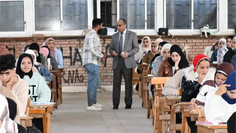بدء امتحانات متطلبات الجامعة بكليات قناة السويس