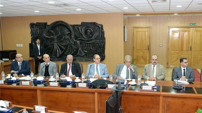 جامعة المنصورة الأهلية تعقد أولى جلسات مجلس الأمناء