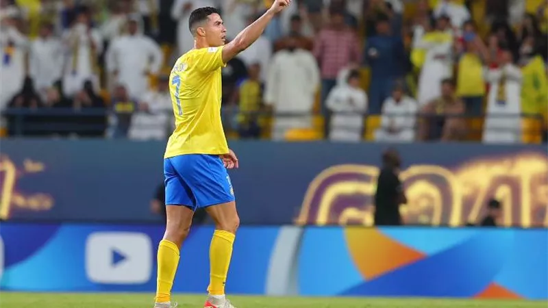 رونالدو يفك عقدته أمام اتحاد جدة ويحرز هدف التعادل للنصر - فيديو