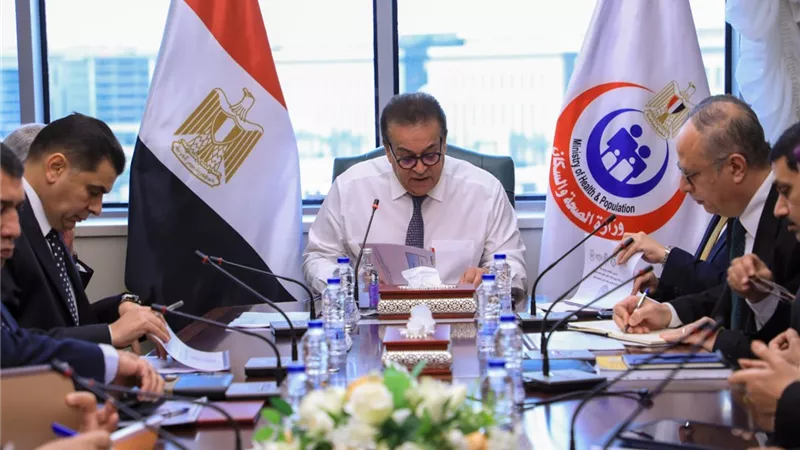 وزير الصحة يترأس اجتماع لجنة أولويات استيراد الأدوية والمستلزمات الطبية
