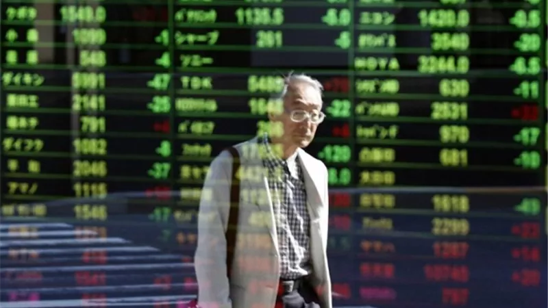 أسهم اليابان ترتفع بدفعة من مكاسب في وول ستريت وتراجع الين