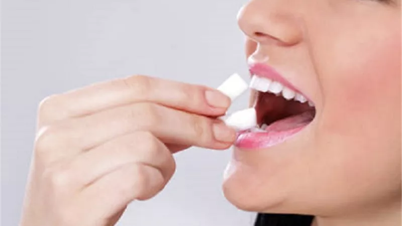 الكراميل والتوفي أكثر أنواع الحلويات ضررا للأسنان