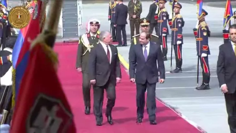 الرئيس السيسي يستقبل ملك الأردن في مطار القاهرة الدولي..فيديو