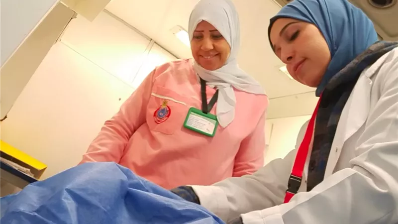 ٢٨٠٠ مريض استفادوا من قافلة الصحة بقرية الخيس