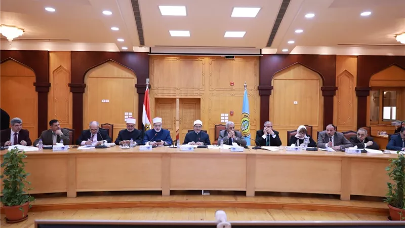 مجلس جامعة الأزهر يشدد على ضرورة تهيئة المناخ الملائم للامتحانات