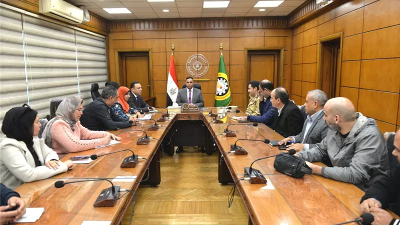 اجتماع لتوصيل المرافق الي مشروع مساكن الجلاء بالمنصورة
