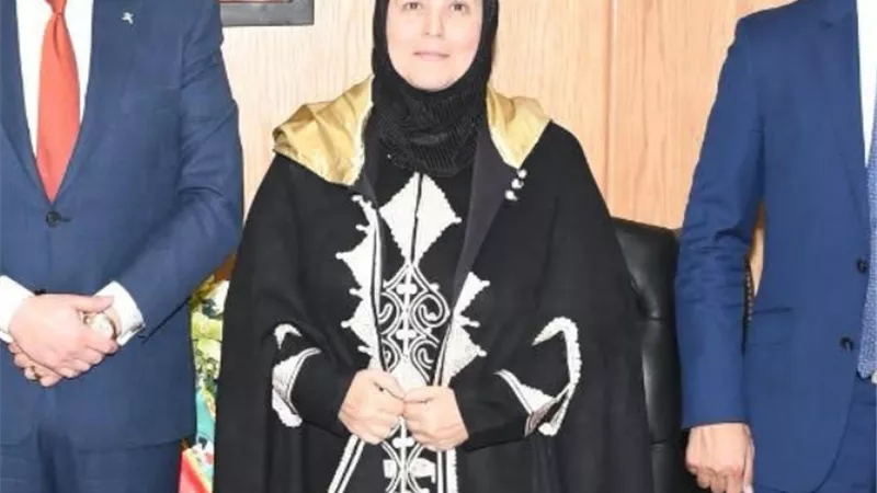 محافظ الفيوم يبحث آليات إنشاء مدينة لمرضى الزهايمر
