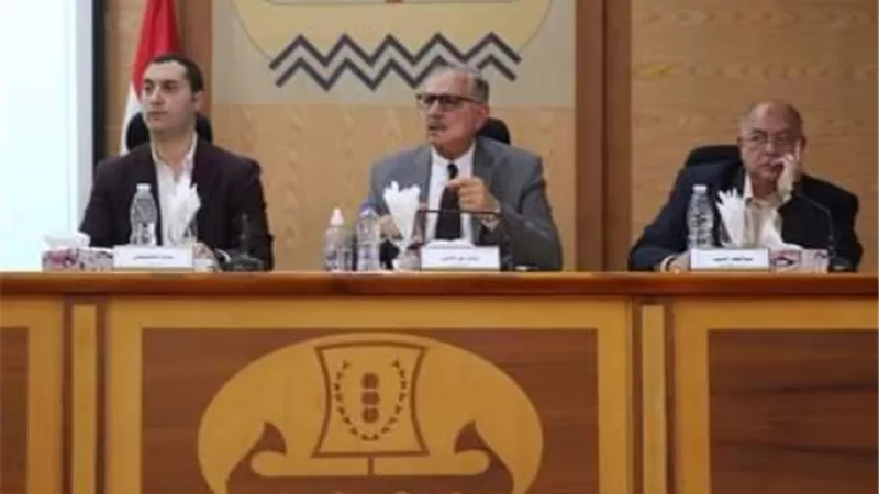 محافظ كفر الشيخ يتابع تنفيذ إزالة التعديات على الأراضي الزراعية